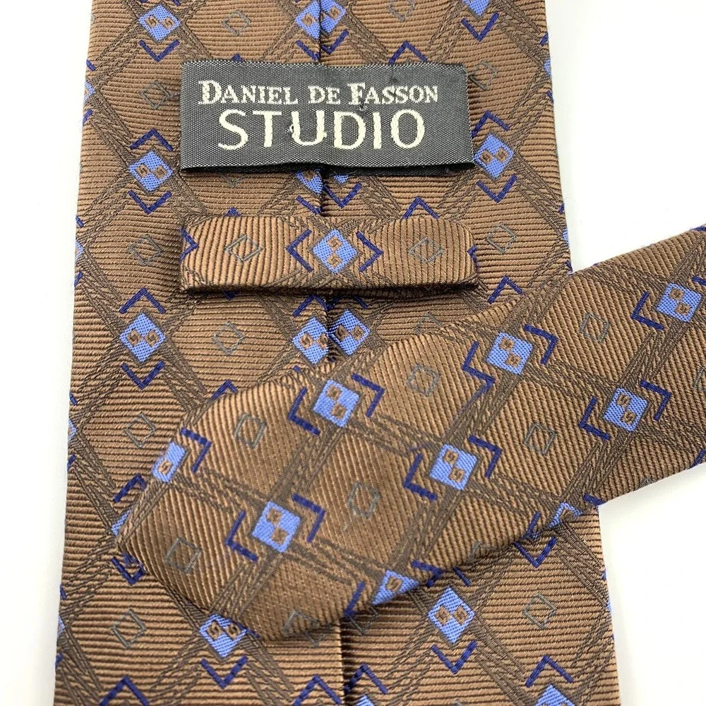 Daniel‎ De Fasson Mens Tie Blue Brown Geometric Pattern Necktie 100% Silk Repp